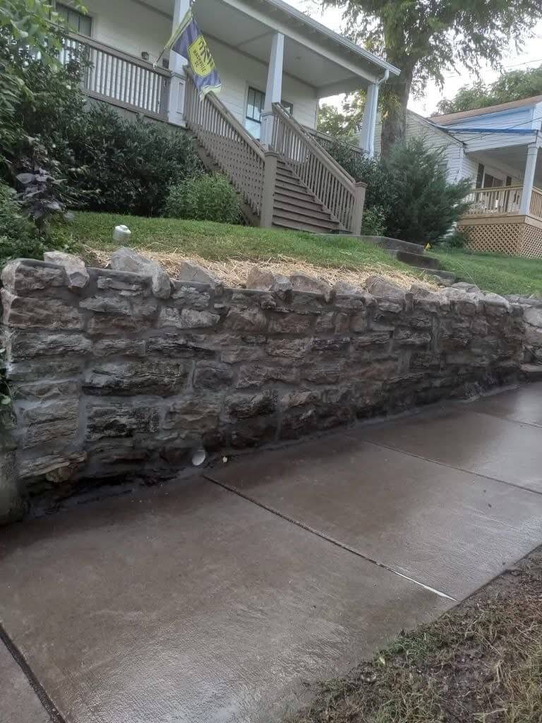 Retaining wall